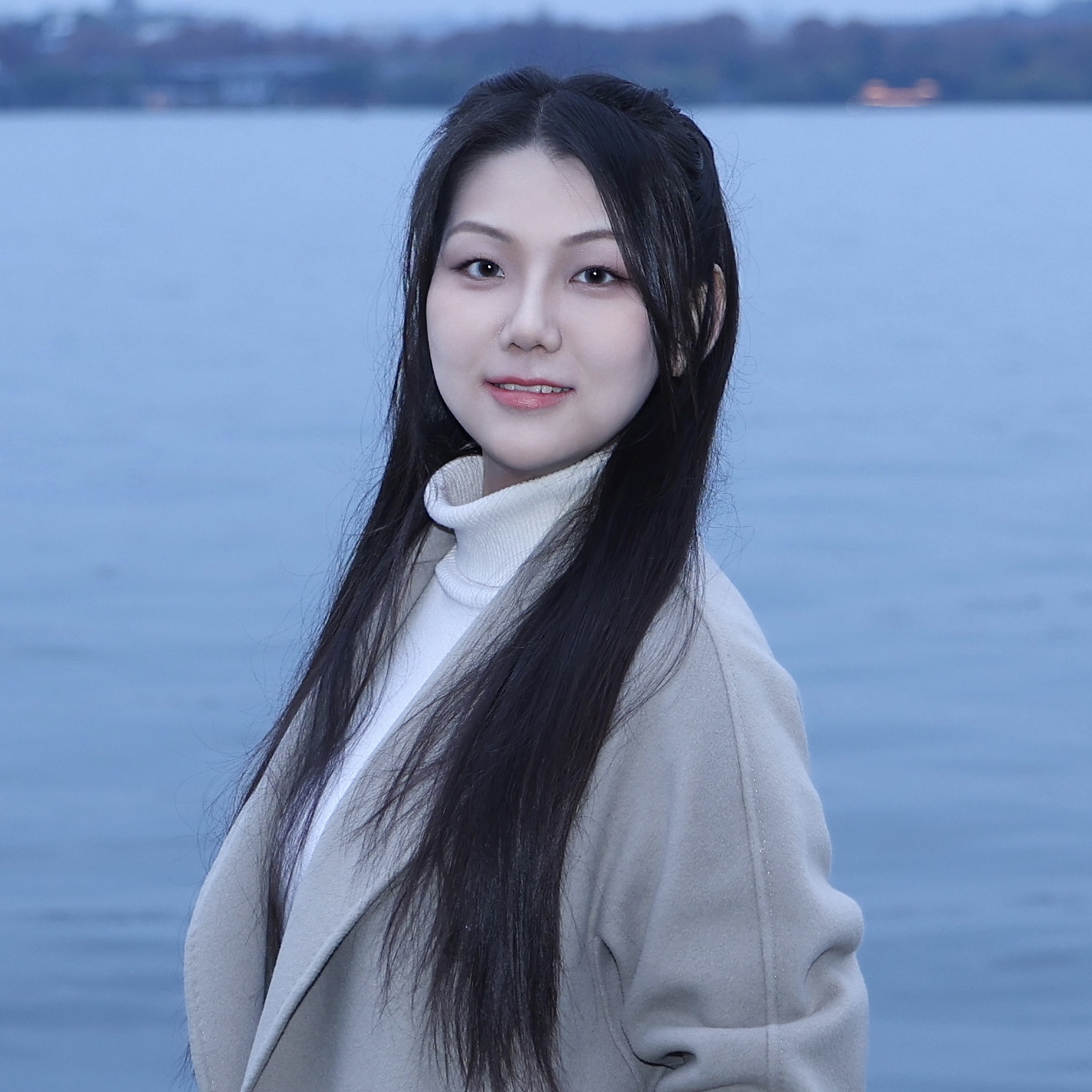 Lin Yang (杨琳)